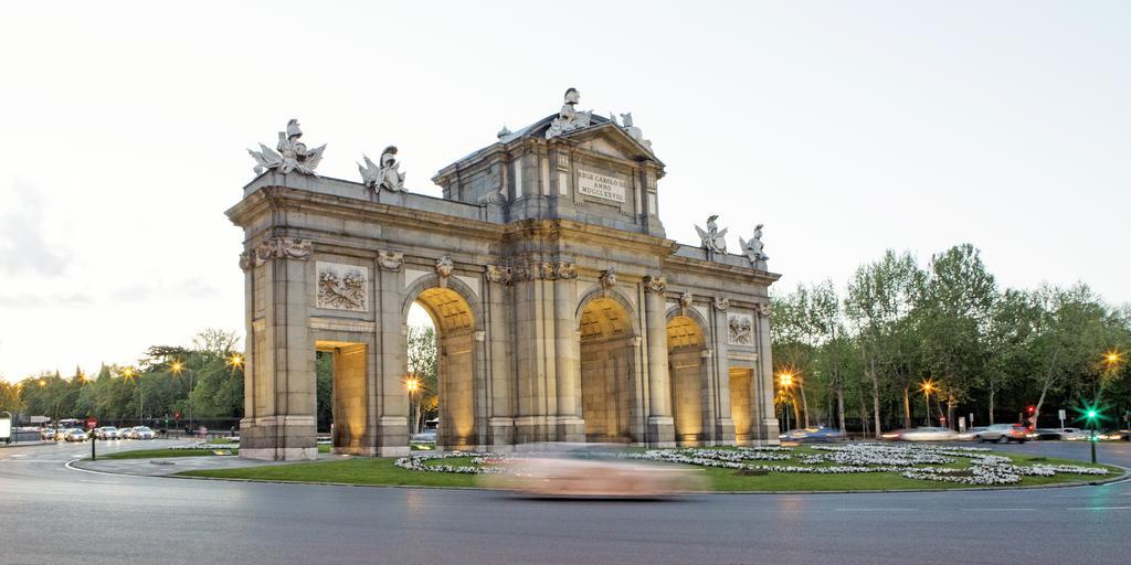 Готель Hospes Puerta De Alcala Мадрид Екстер'єр фото